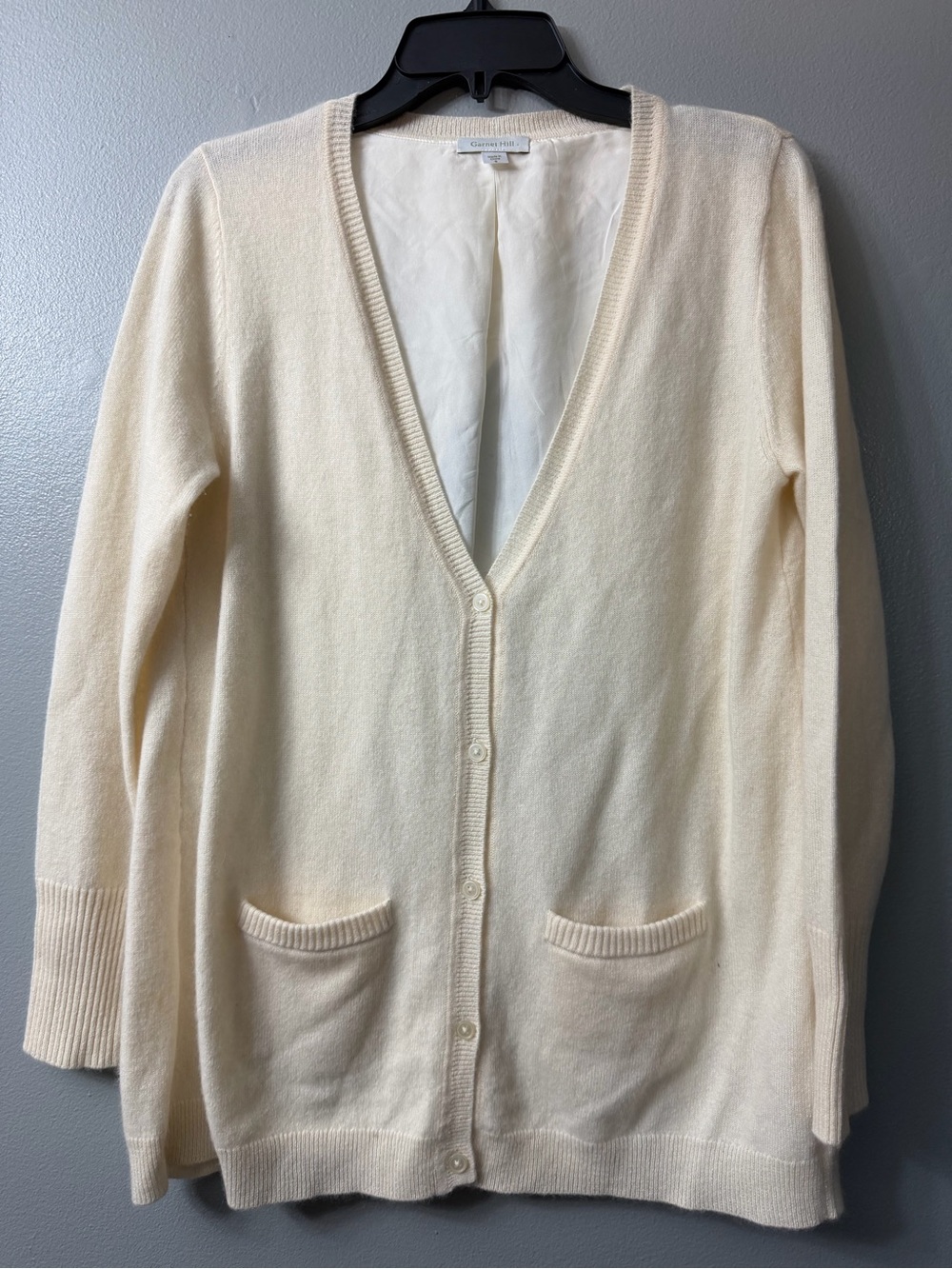 Garnett Hill Cashmere Cream V-Neck silk lining Cardigan Sweater small